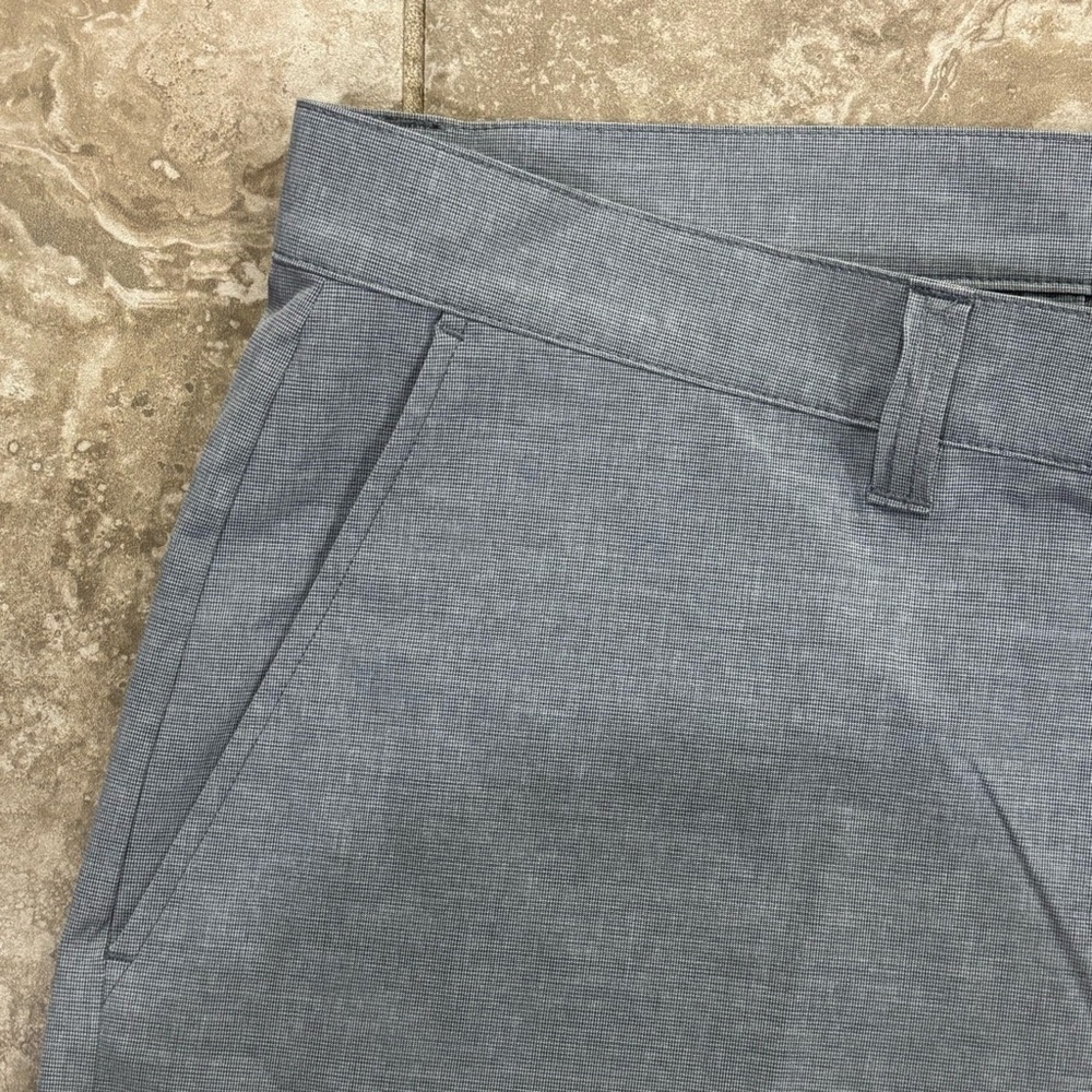 TravisMathew Men's Wanderlust Shorts Sz 42 - Picture 6 of 12
